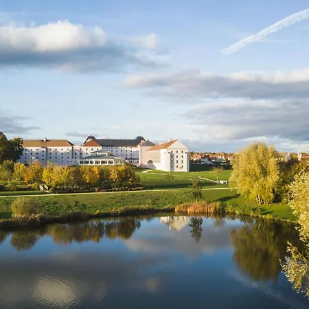 Hotel Pres De Disneyland Paris 2*