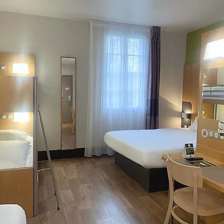 Hotel Pres De Disneyland Paris 2*